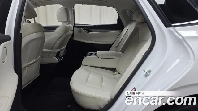 Hyundai Grandeur Grandeur (New) — Фото автомобиля 12