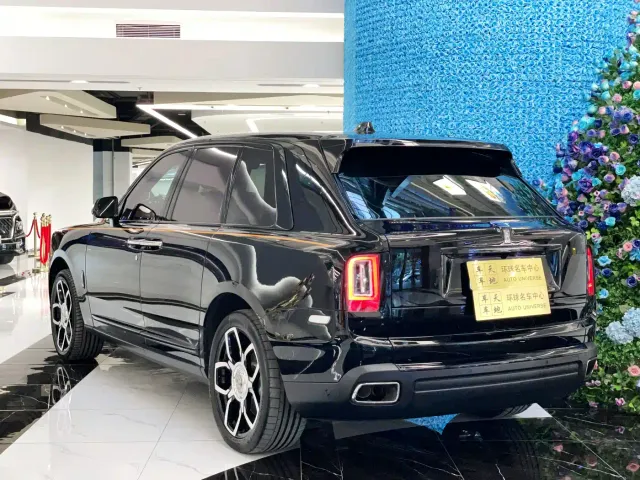 Rolls-Royce Cullinan — Фото автомобиля 25