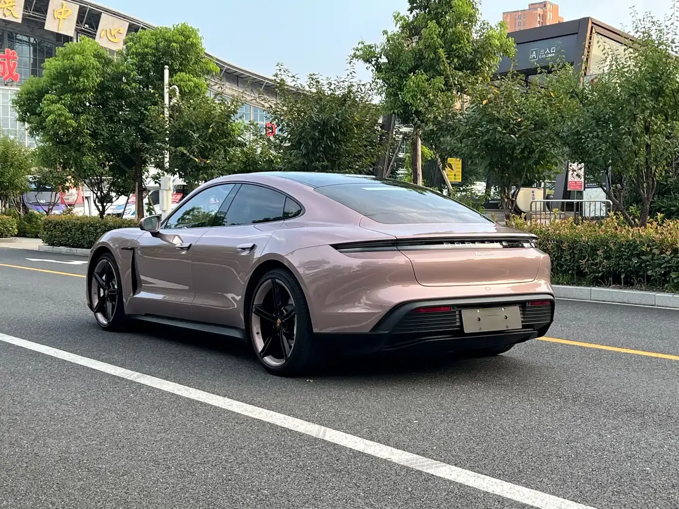 Porsche Taycan 2022 Facelift Taycan — Фото автомобиля 15