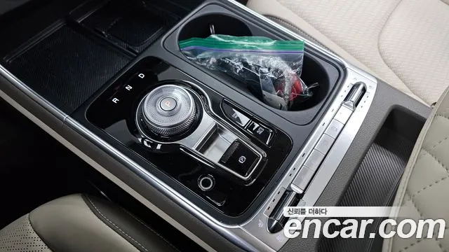 Kia Carnival Generation 4 — Фото автомобиля 12