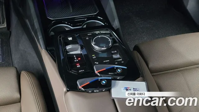 BMW 5 Series G60 — Фото автомобиля 9