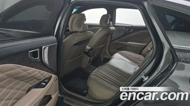 Kia K8 Hybrid — Фото автомобиля 12