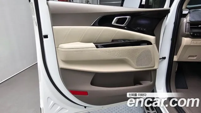 Kia Canival Carnival 4 поколение Дизель 9 мест Signature — Фото автомобиля 22