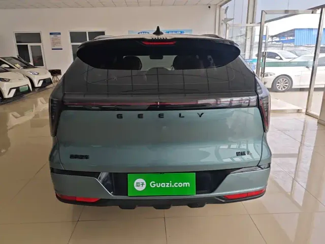Geely Boyue L — Фото автомобиля 5
