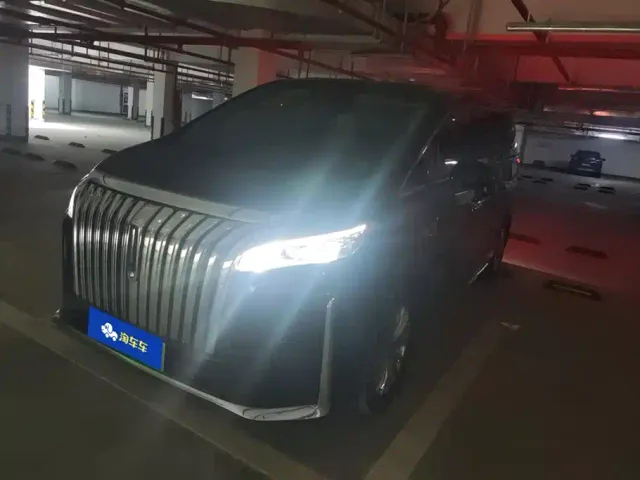 Фотография автомобиля — Wey Alpine