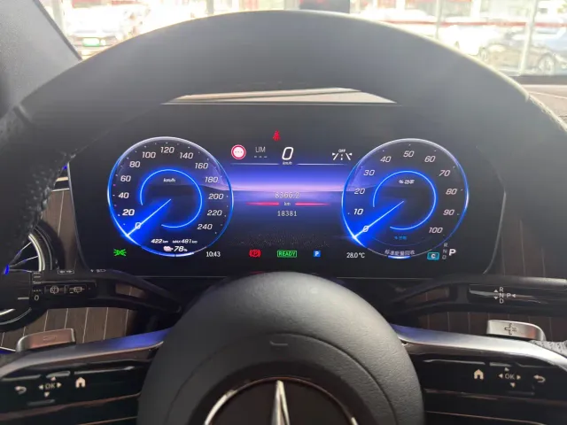 Mercedes-Benz EQE SUV — Фото автомобиля 5