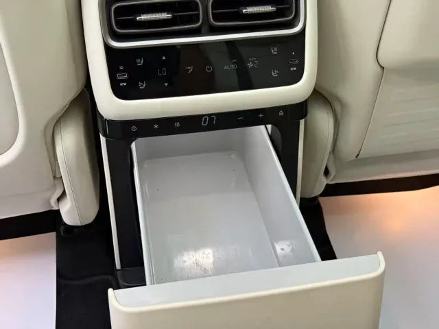 Li Auto i6 — Фото автомобиля 10