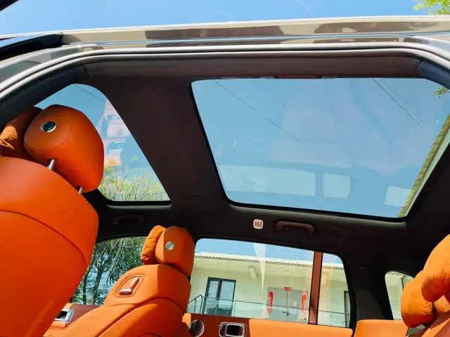Li Auto L7 — Фото автомобиля 10