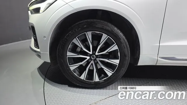 Volvo XC60 2nd Gen — Фото автомобиля 5