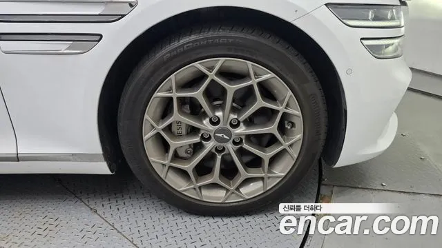 Genesis G80 RG3 — Фото автомобиля 6