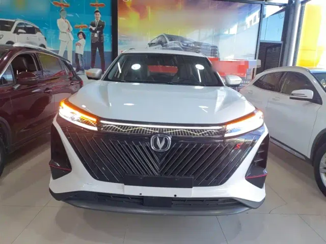 Changan CS75 Plus — Фото автомобиля 2