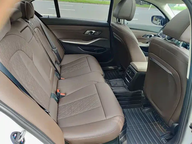 BMW 3 Series — Фото автомобиля 11