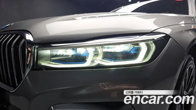 BMW 7-Series — Фото автомобиля 17