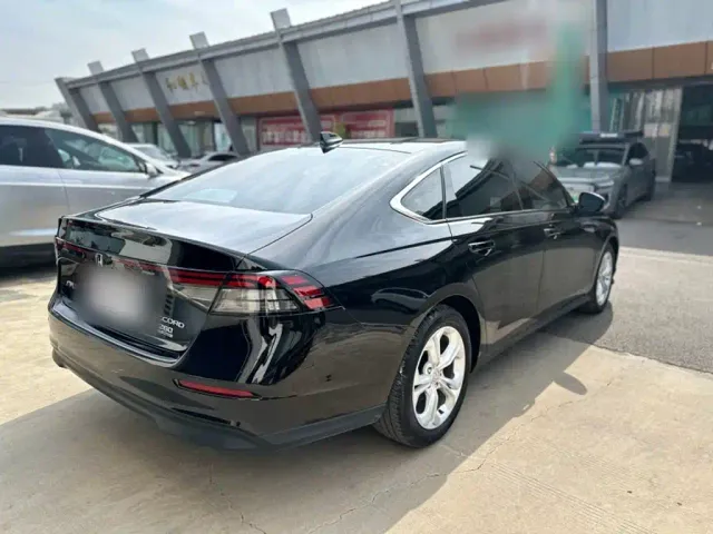 Honda Accord — Фото автомобиля 5
