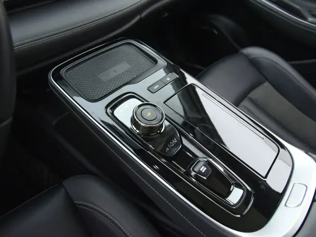 GAC Aion S Plus — Фото автомобиля 11