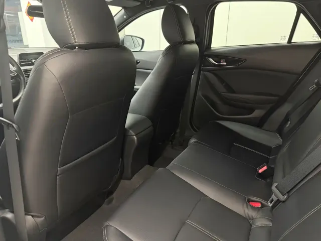 Mazda CX-4 — Фото автомобиля 9