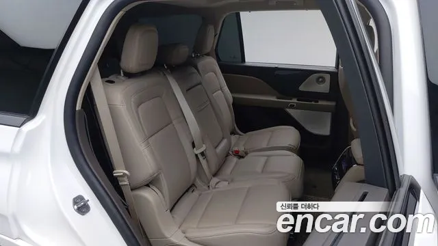 Lincoln Aviator 2nd Gen — Фото автомобиля 13