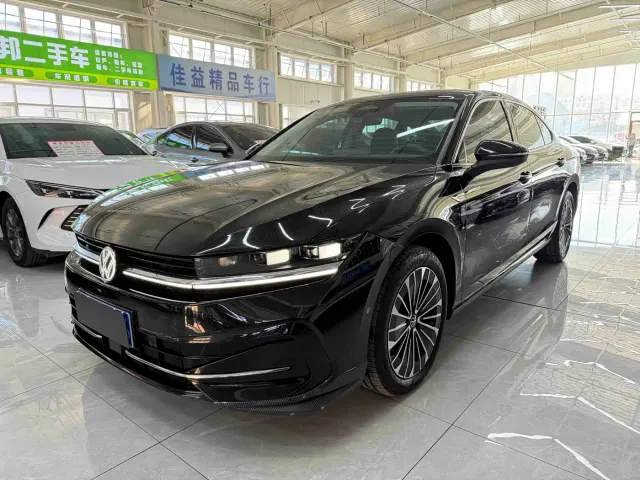 Фотография автомобиля — Volkswagen Magotan