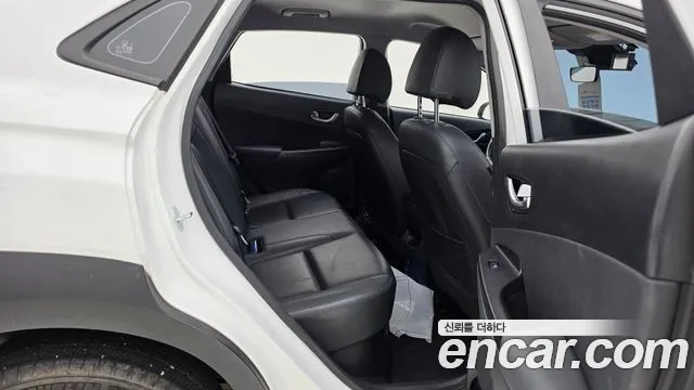 Hyundai Kona — Фото автомобиля 12
