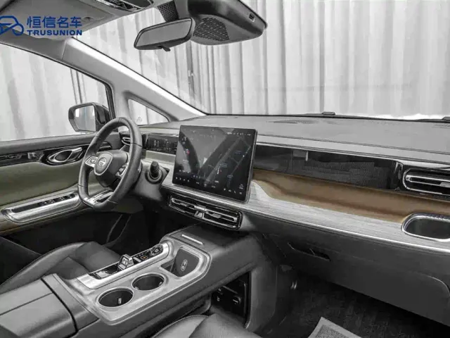 GAC Trumpchi E8 — Фото автомобиля 14