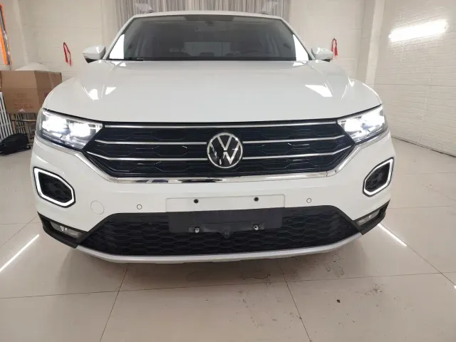 Volkswagen T-Roc — Фото автомобиля 2