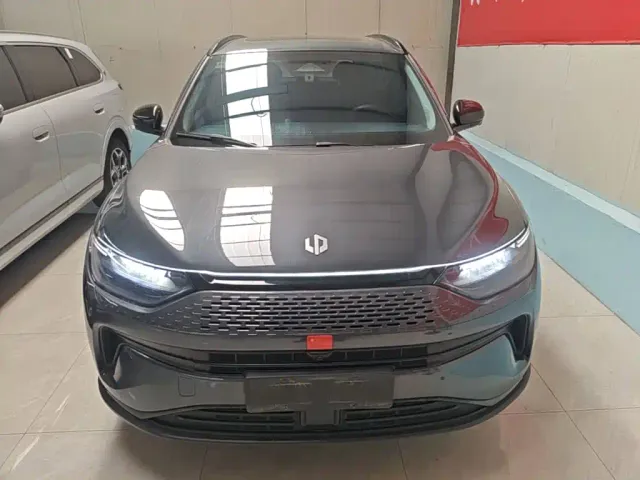 Leapmotor C11 — Фото автомобиля 2
