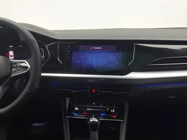 Volkswagen Passat — Фото автомобиля 12