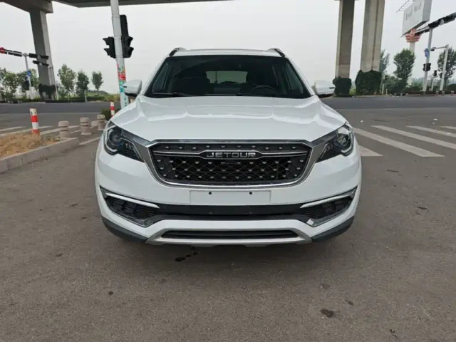 Jetour X70 — Фото автомобиля 2