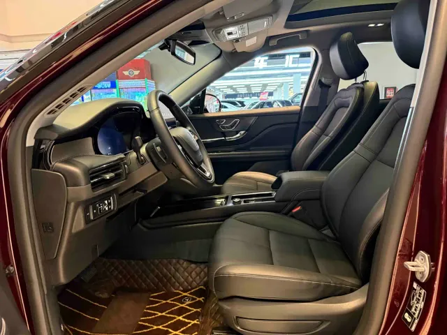 Lincoln Corsair — Фото автомобиля 11