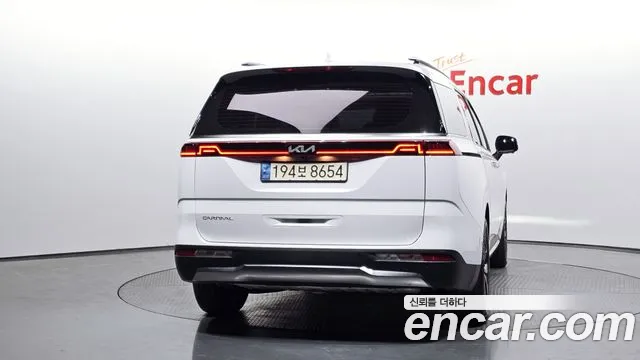 Kia Carnival 4th Gen — Фото автомобиля 4