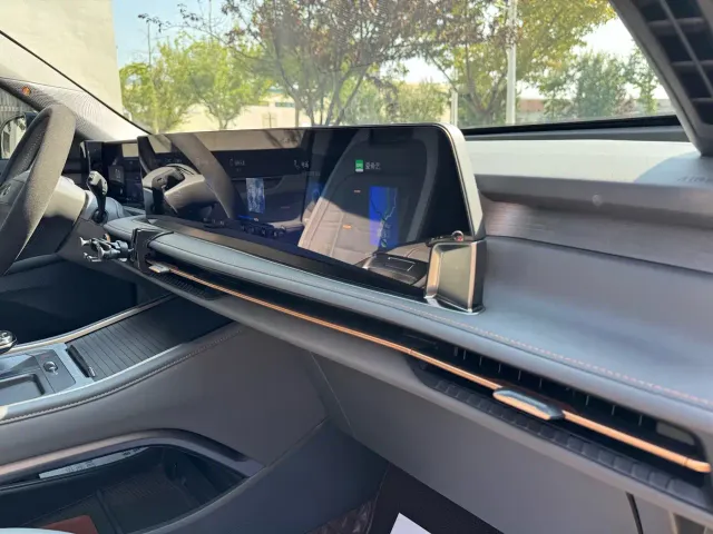 Ford Edge — Фото автомобиля 14