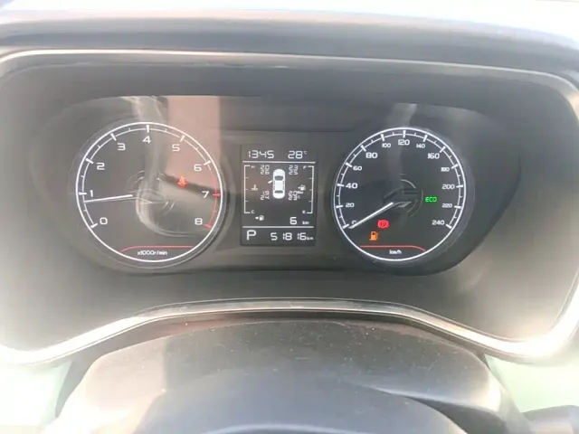 Geely Emgrand S — Фото автомобиля 11