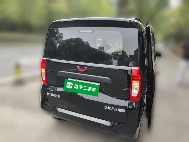 Wuling Zhiguang NEV — Фото автомобиля 4
