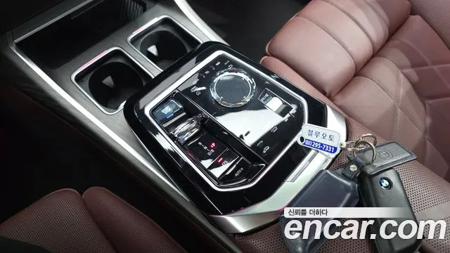 BMW i7 G70 — Фото автомобиля 9
