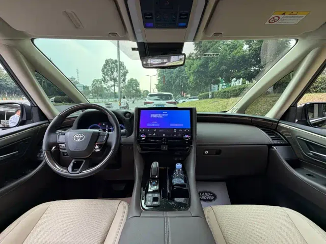 Toyota Alphard — Фото автомобиля 13