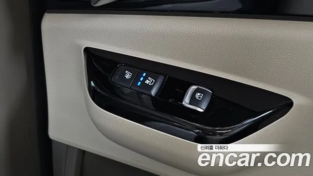 Kia Carnival Generation 4 — Фото автомобиля 18
