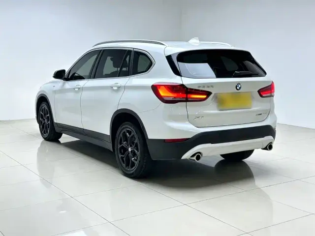 BMW X1 — Фото автомобиля 4