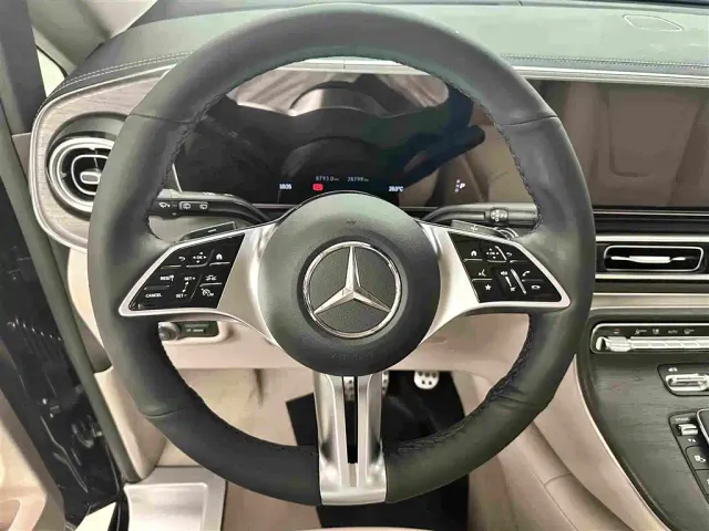 Mercedes-Benz V-Class — Фото автомобиля 6