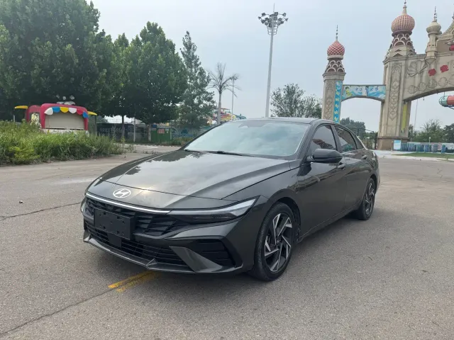 Фотография автомобиля — Hyundai Elantra