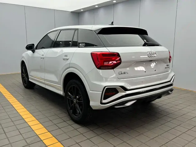 Audi Q2L — Фото автомобиля 4