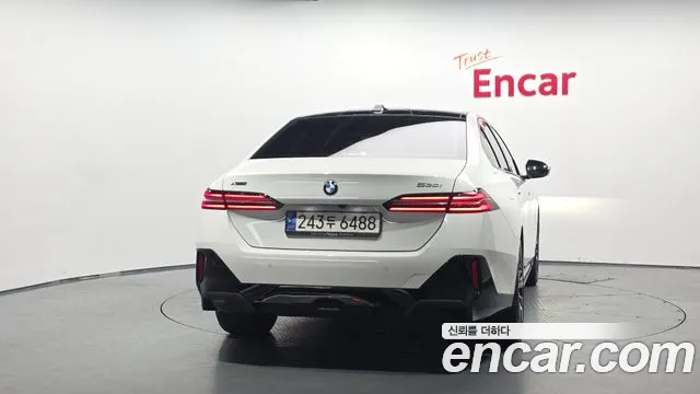 BMW 5-Series 5 серия (G60) 530i xDrive M Sport — Фото автомобиля 3