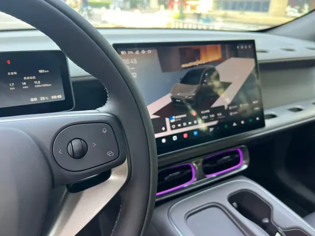 Leapmotor Lafa 5 — Фото автомобиля 9