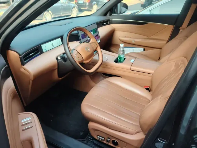 Dongfeng Aeolus L8 — Фото автомобиля 5