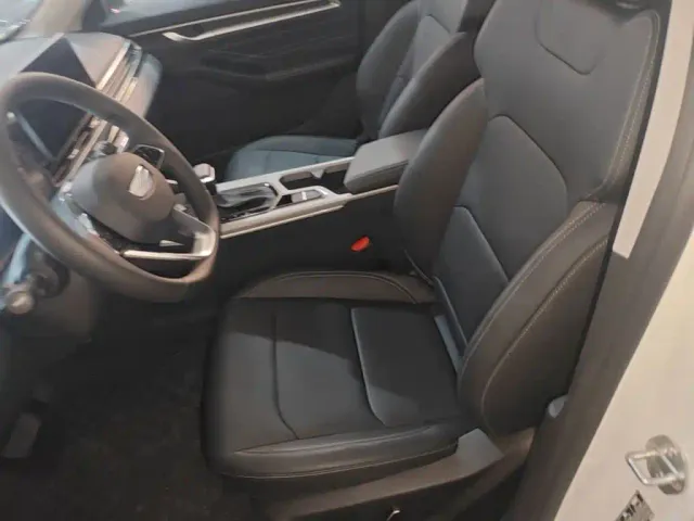 Geely Emgrand — Фото автомобиля 14