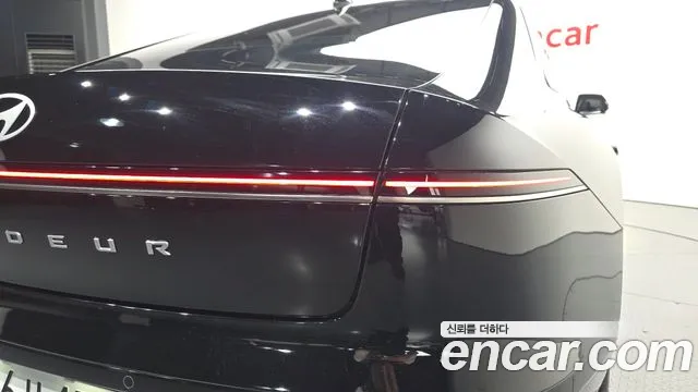 Hyundai Grandeur GN7 — Фото автомобиля 8