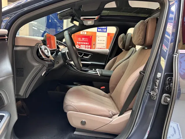 Mercedes-Benz EQE SUV — Фото автомобиля 11