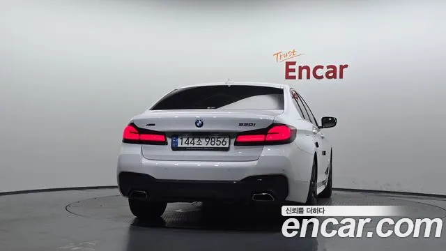 BMW 5 Series G30 — Фото автомобиля 4