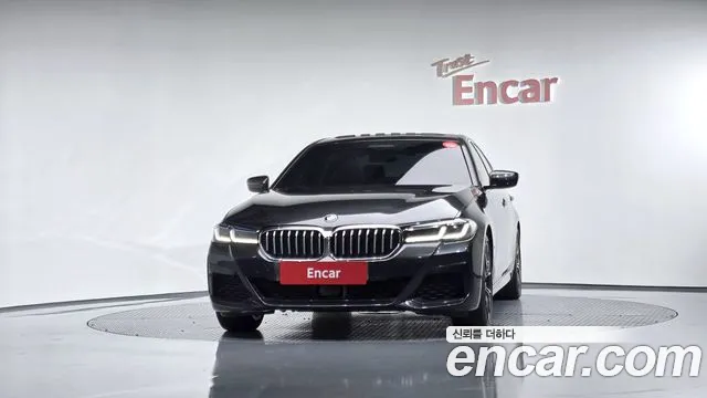 BMW 5-Series 5 серия (G30) 530i xDrive M Sport — Фото автомобиля 3