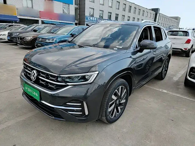 Фотография автомобиля — Volkswagen Tayron