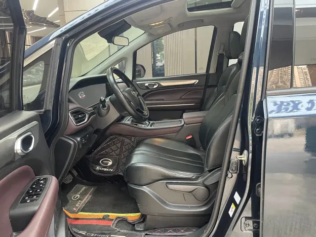 GAC Trumpchi Trumpchi M6 2021 270T DCT Luxury Edition (7-Seater) — Фото автомобиля 8